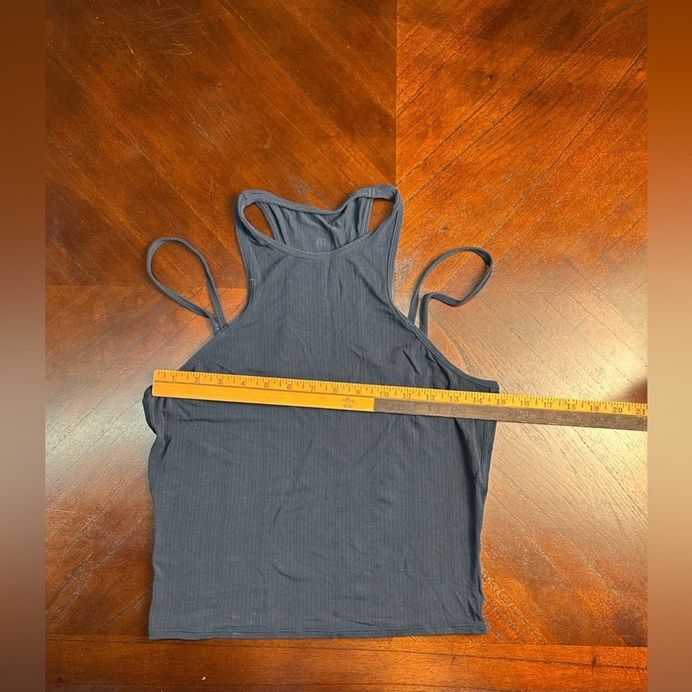 lululemon athletica Navy Crop Top - Picture 4 of 5